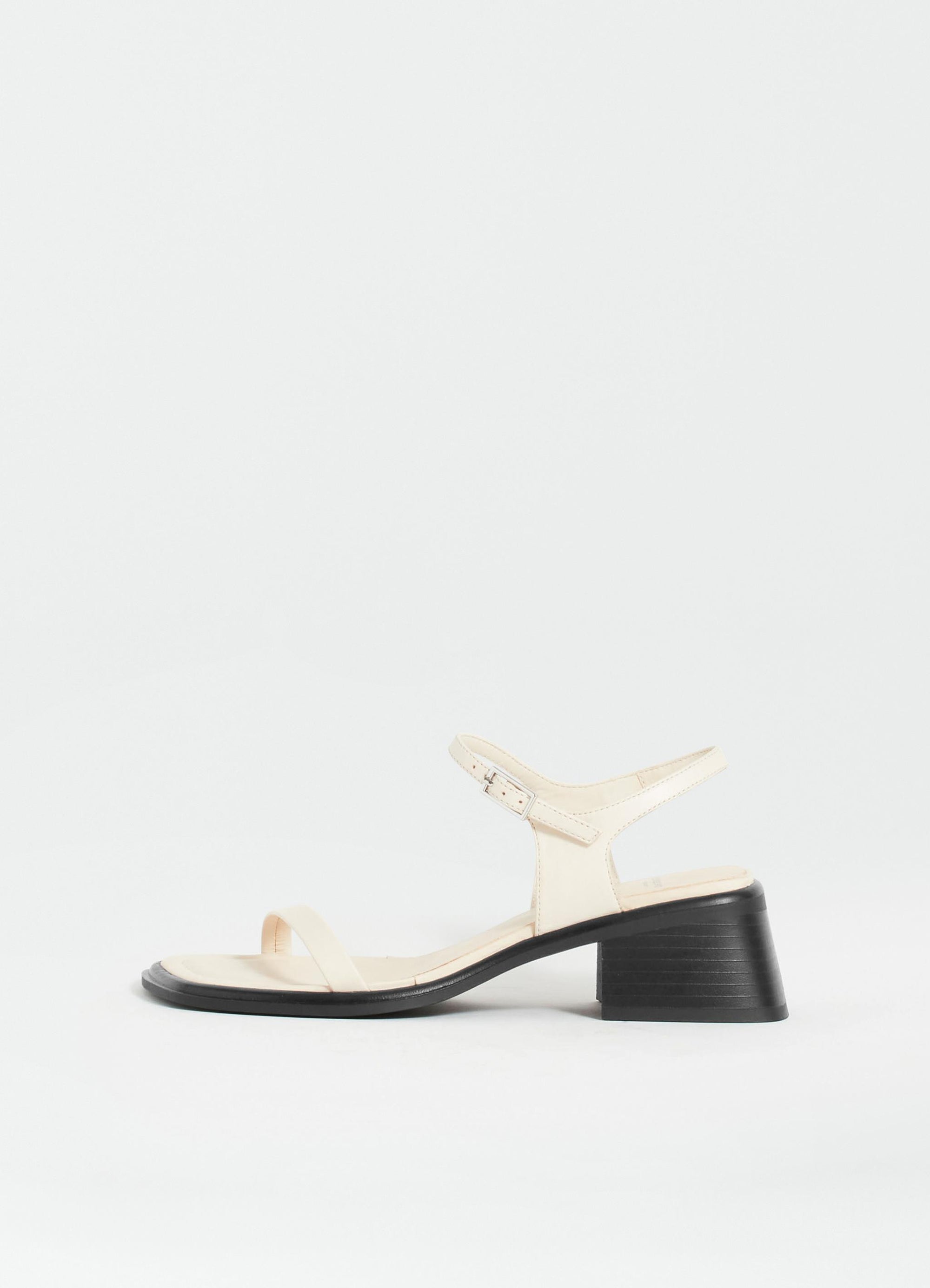 Vagabond Ines two strap leather sandal off white | PIPE AND ROW