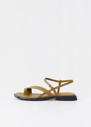 Vagabond Izzy strappy sandal amber green leather | PIPE AND ROW Seattle