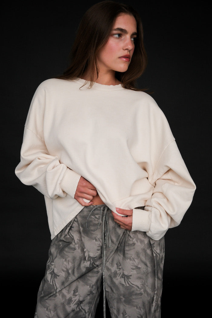 Toit Volant relaxed oversized fit Sonia wide sweatshirt cream | Pipe and Row