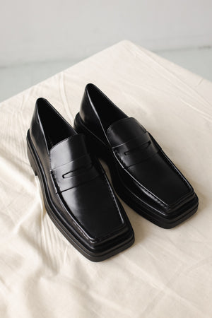 EYRA LOAFERS