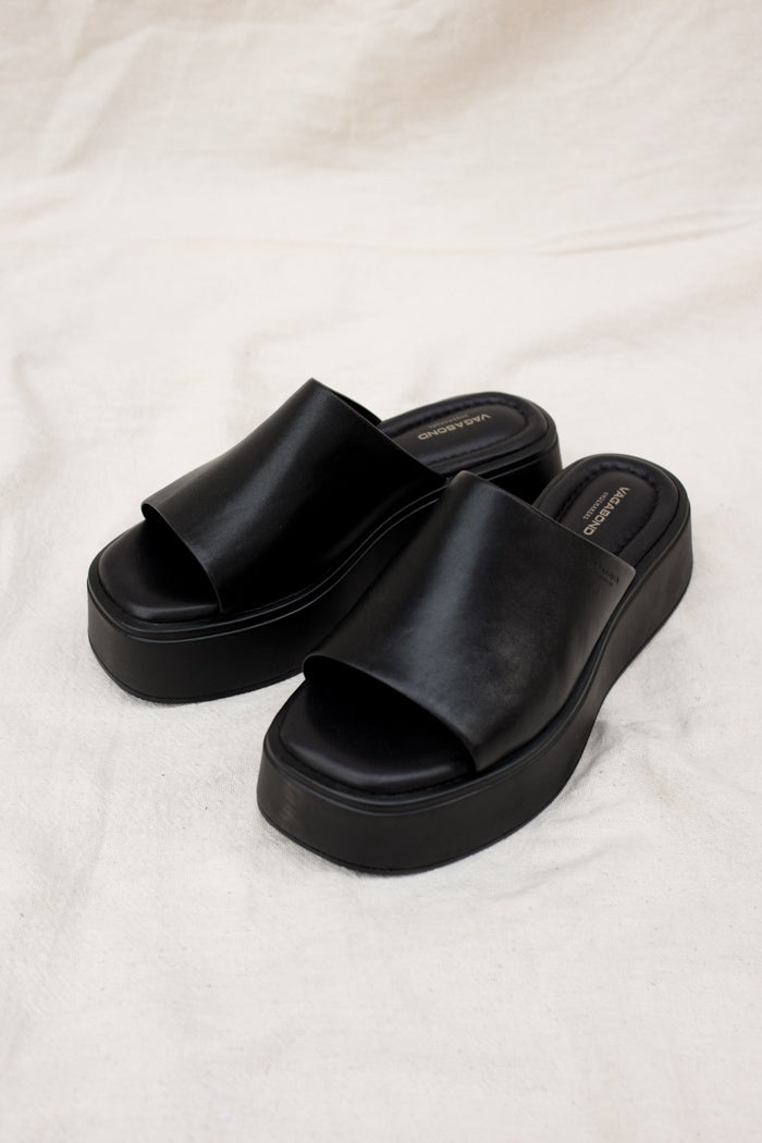 Vagabond Shoemakers Courtney platform slides sandals black | pipe and row