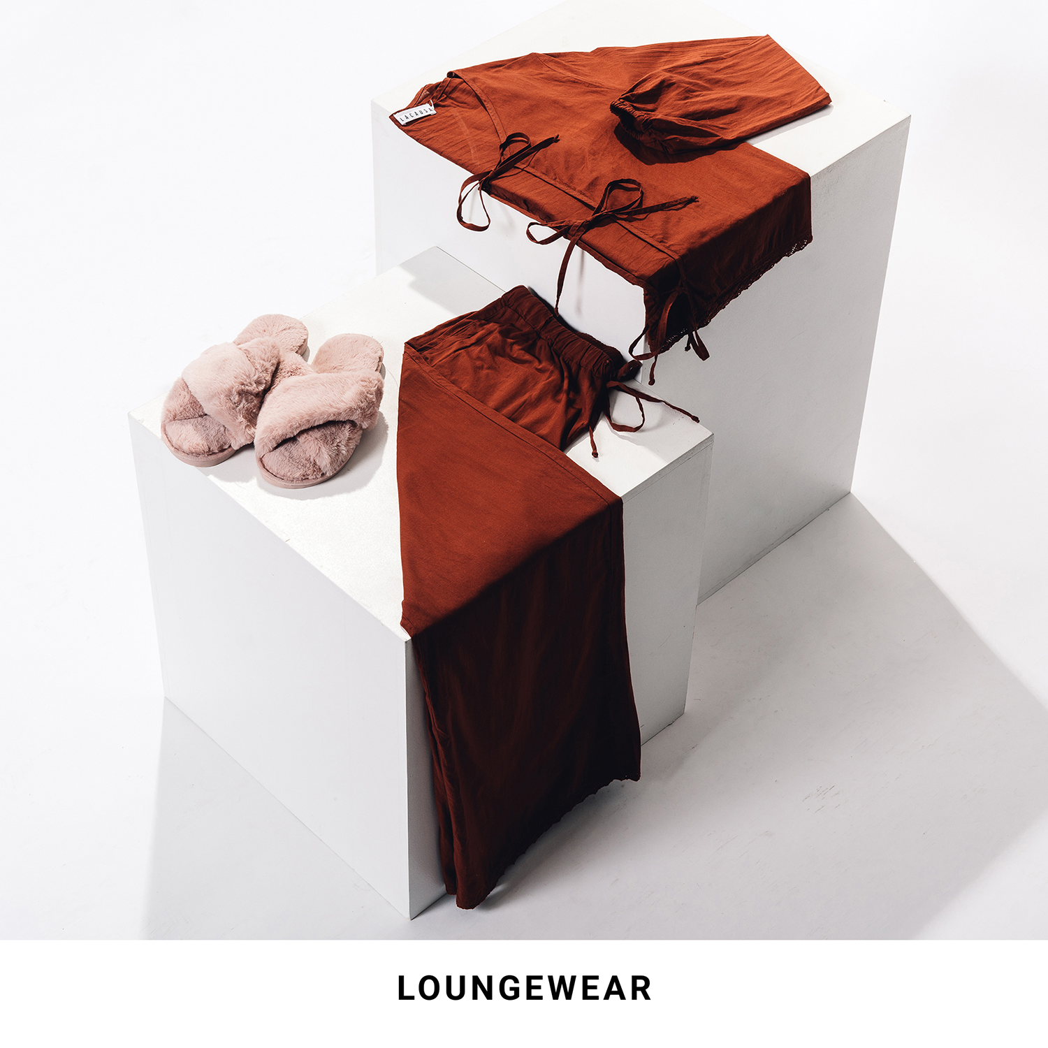 LOUNGEWEAR