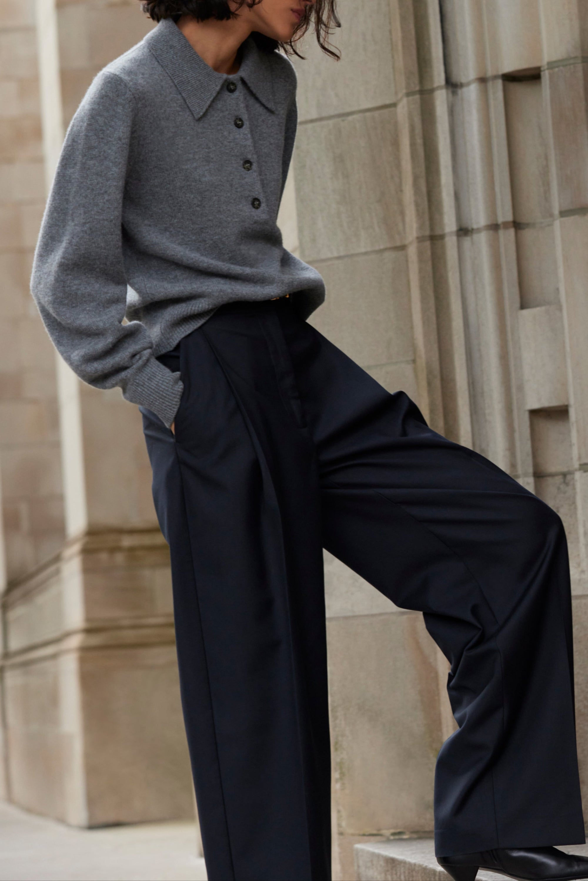 The Cashmere Polo in Heather Grey