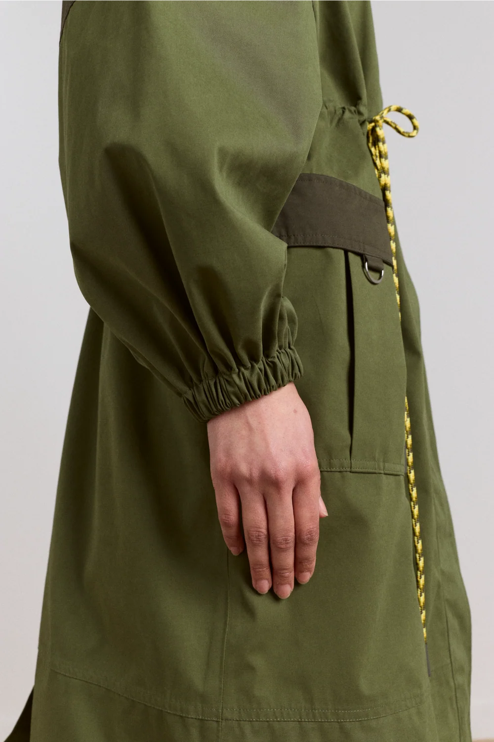 LOGAN RAINCOAT