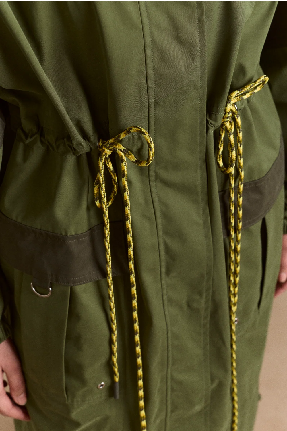 LOGAN RAINCOAT