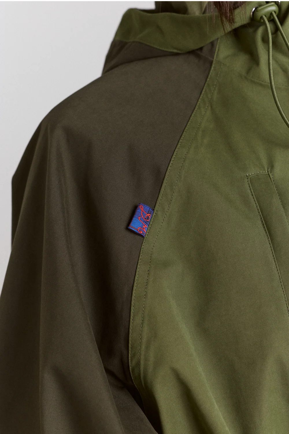 LOGAN RAINCOAT