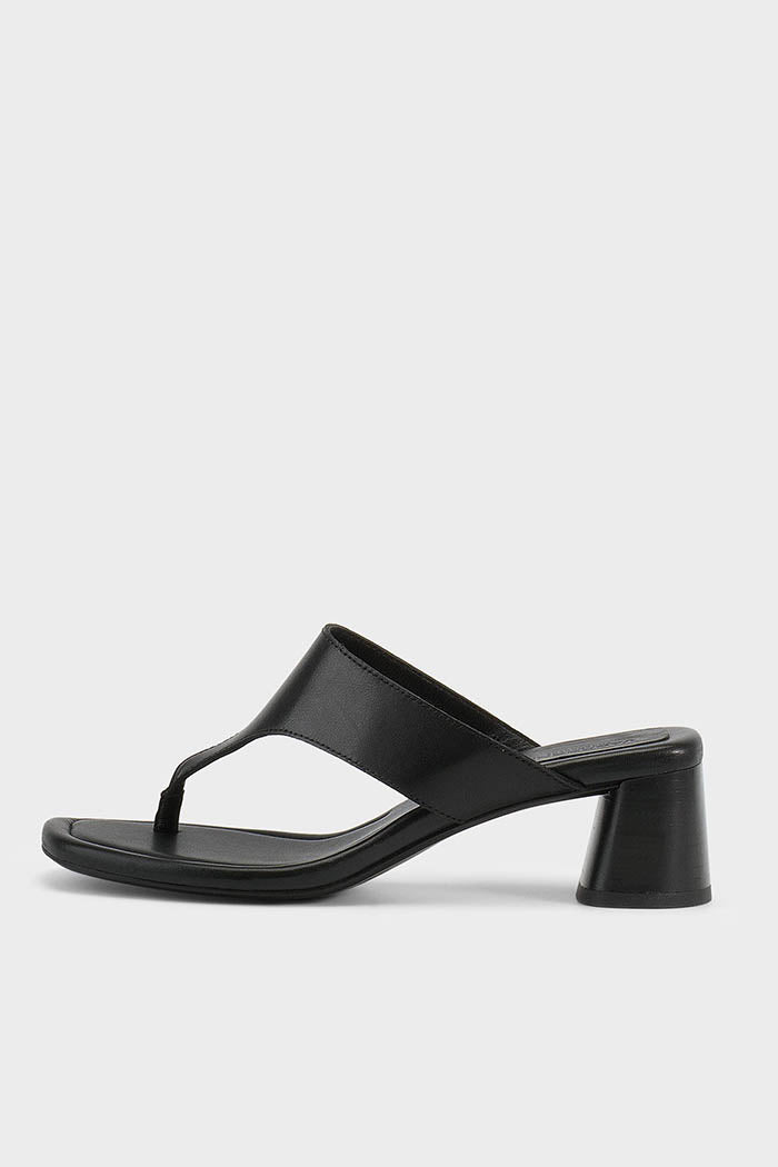 Vagabond Evie heeled thong sandal black leather. 6139-001-20 PIPE AND ROW