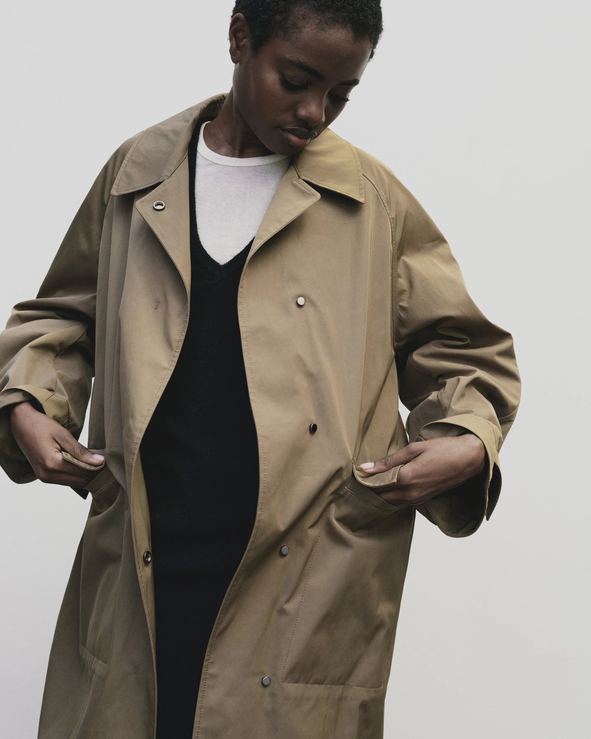 CASHMERE V-NECK KNIT SWEATER