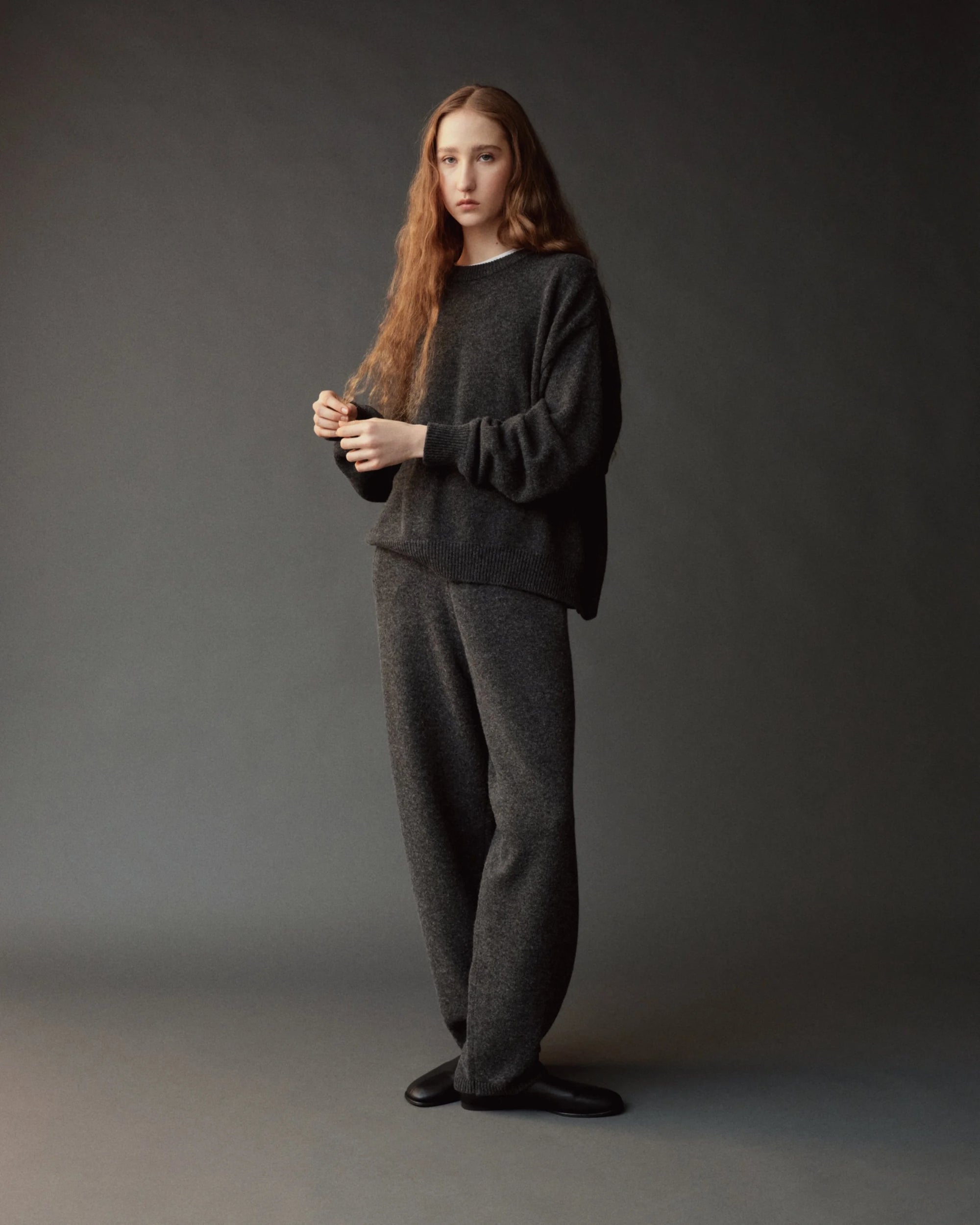 OVERSIZED CREW NECK SWEATER