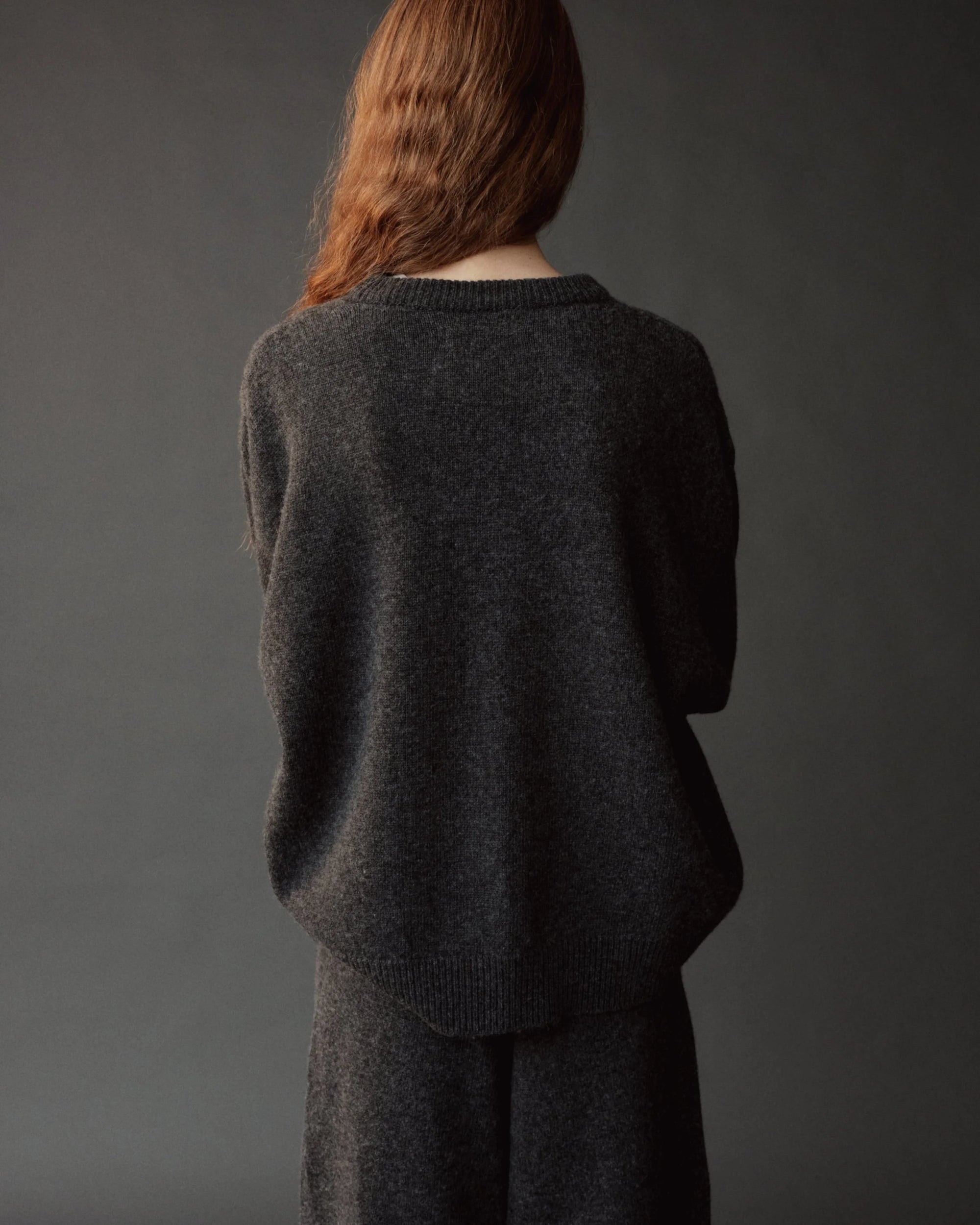 OVERSIZED CREW NECK SWEATER