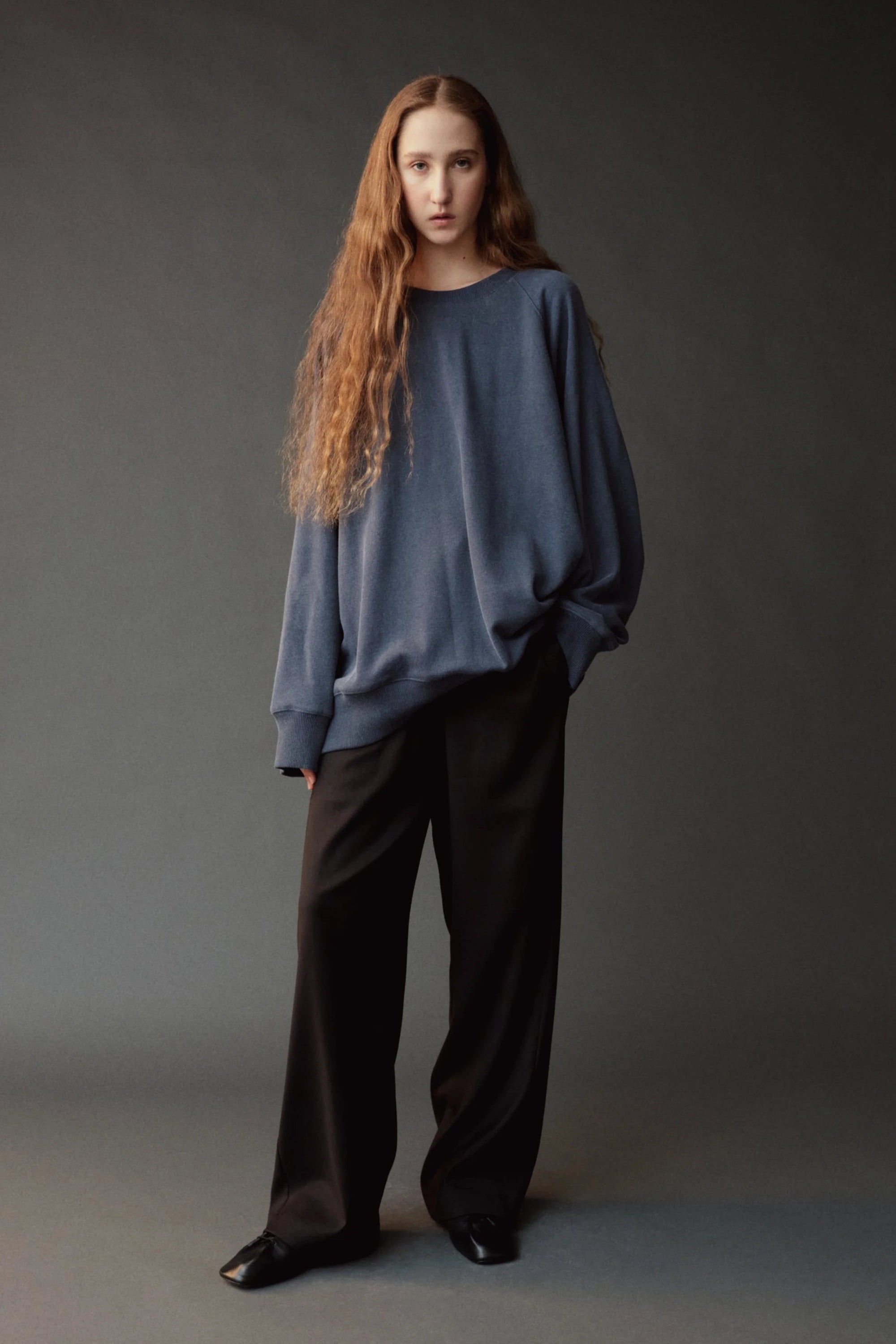 OVERSIZED SWEATSHIRT
