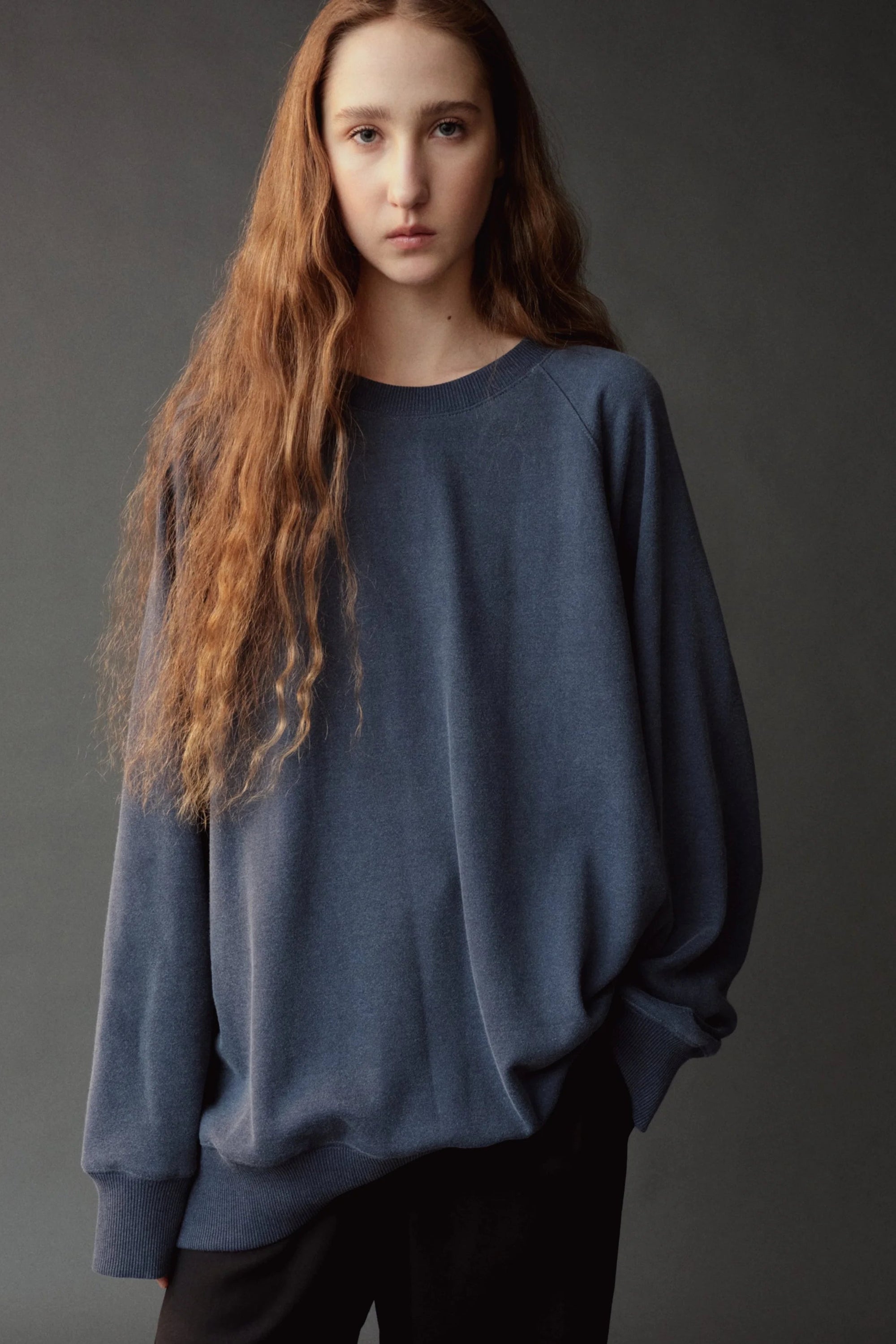 OVERSIZED SWEATSHIRT
