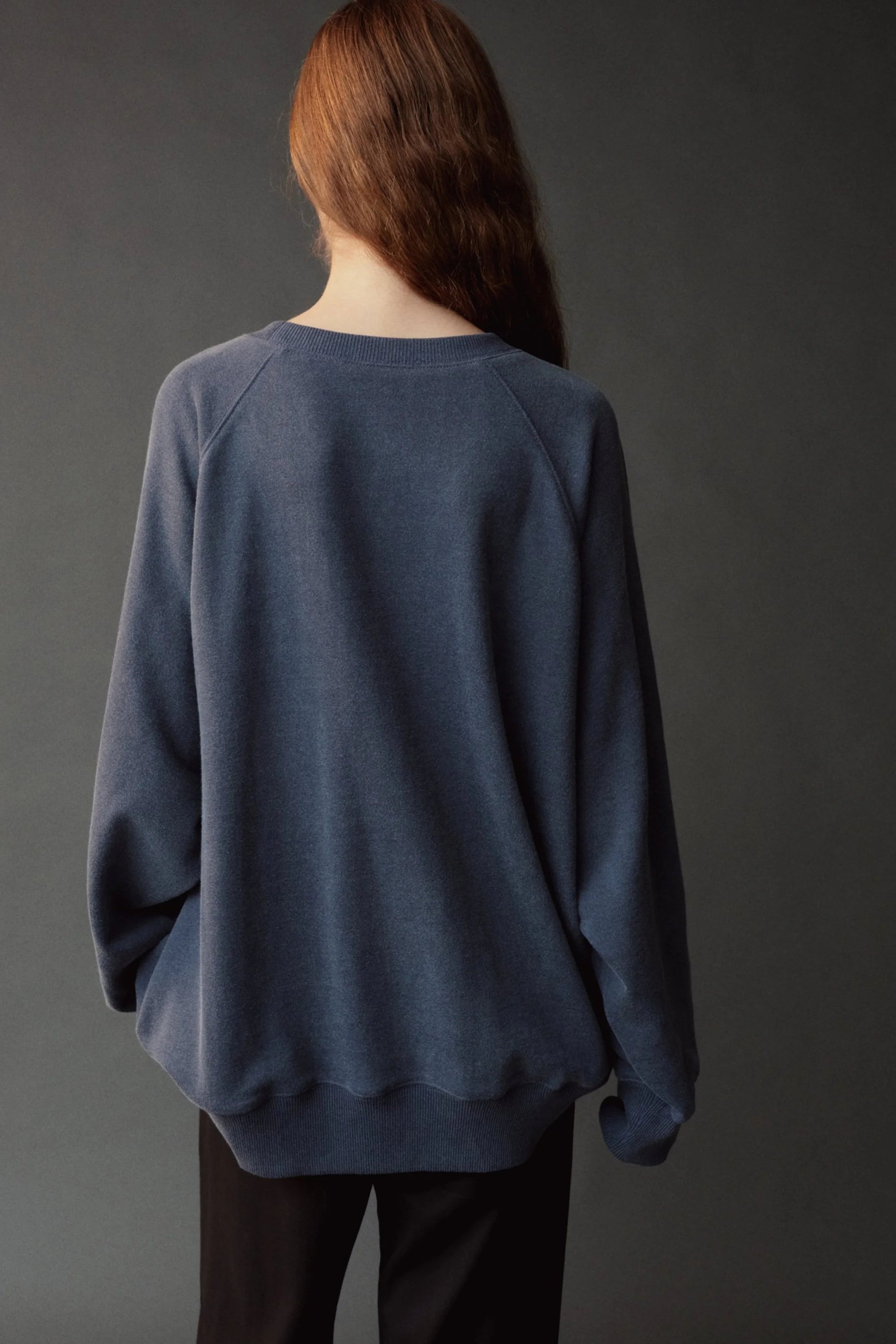OVERSIZED SWEATSHIRT