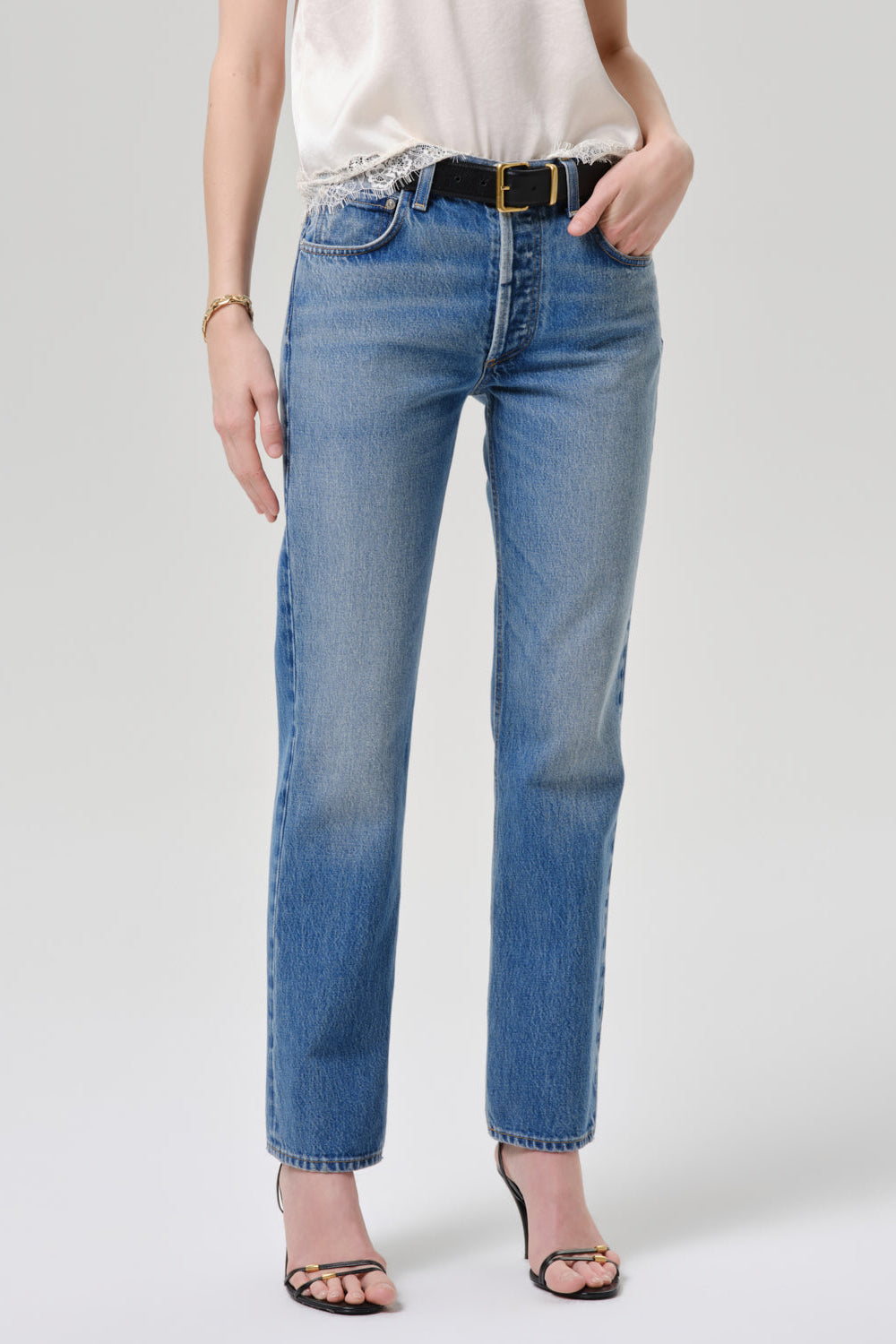 THE TAPER JEAN