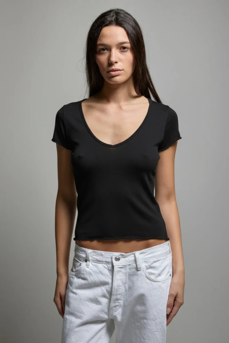 VICKI V-NECK TEE