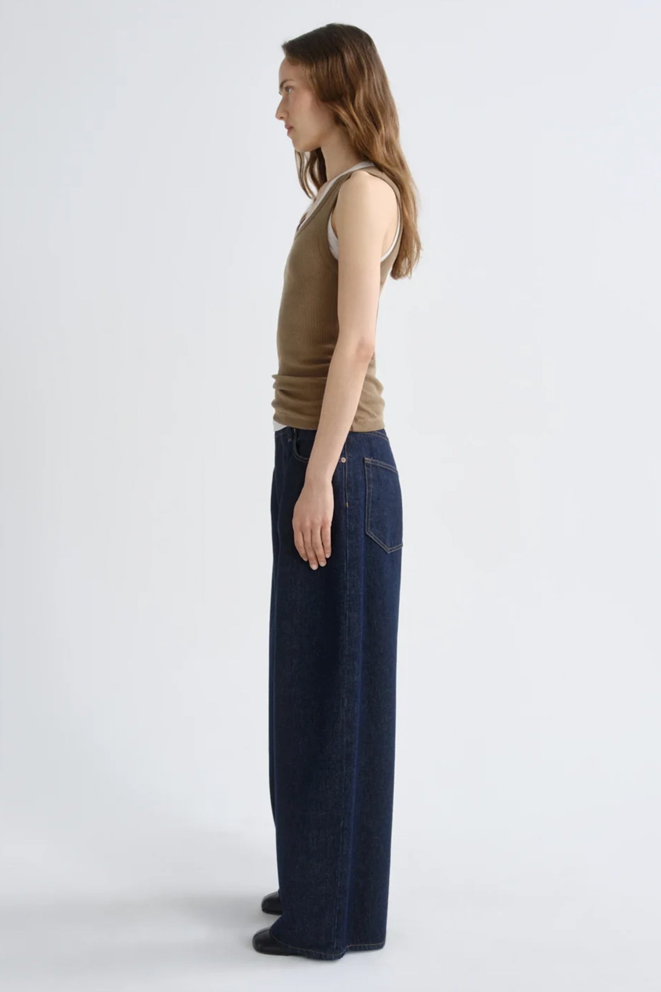 ROUNDED BAGGY JEANS