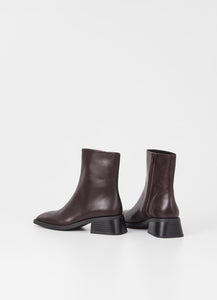 Vagabond Blanca square toe boots chocolate leather | pipe and row boutique