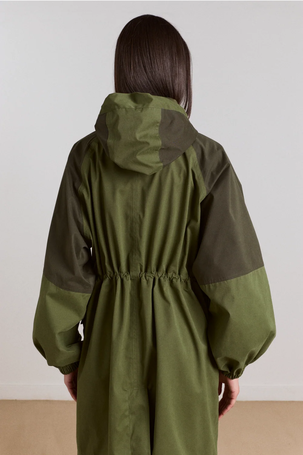 LOGAN RAINCOAT