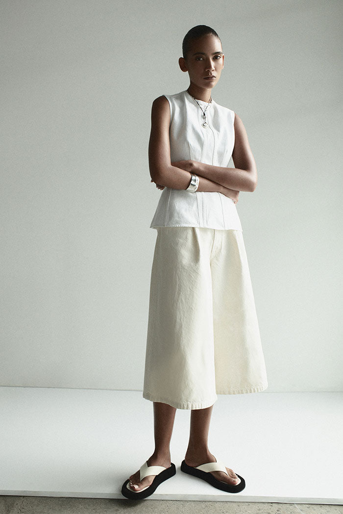 Agolde 80's gaucho relaxed fit long shorts in solar cream. PIPE AND ROW