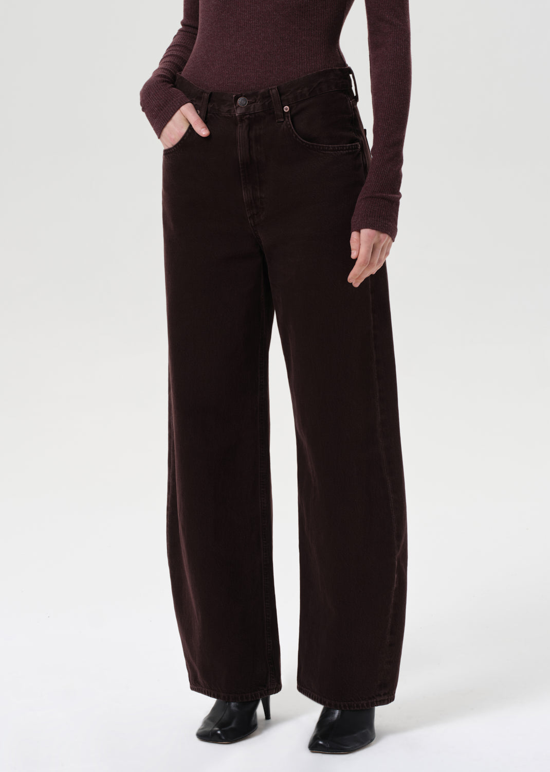 Agolde Low Curve jean sloe berry Relaxed tapered leg slouchy hips rich grape brown | Pipe and Row