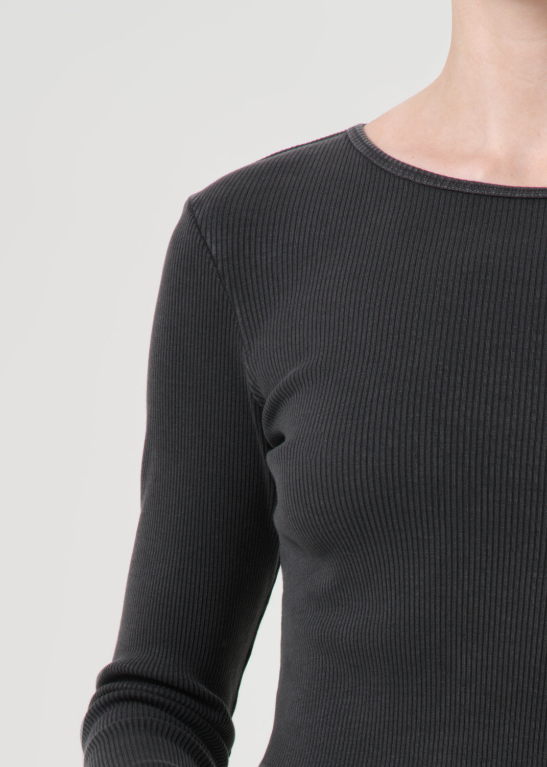 Agolde Nova long sleeve ribbed tee clean charcoal Marker color | Pipe and Row