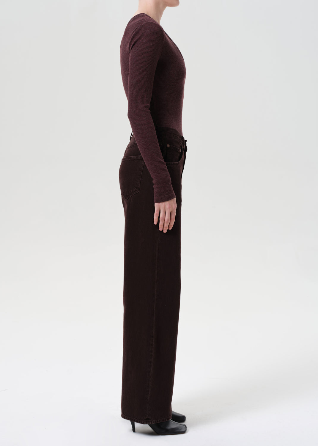 Agolde Low Curve jean sloe berry Relaxed tapered leg slouchy hips rich grape brown | Pipe and Row