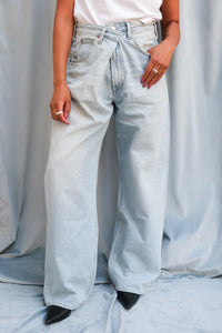 Agolde Vana Fold Jean light wash denim Spark jeans criss cross | Pipe and Row