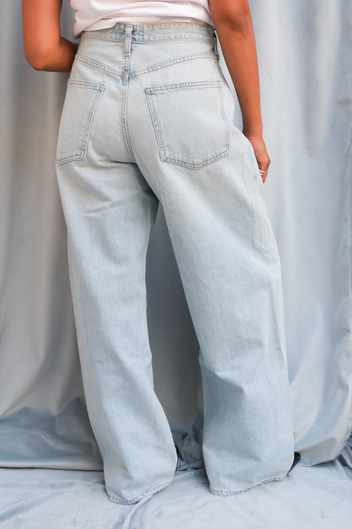 Agolde Vana Fold Jean light wash denim Spark jeans criss