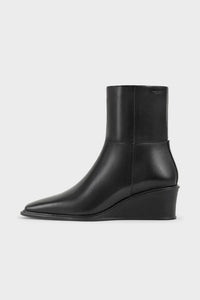 Vagabond black leather Aino wedge ankle boot pointed toe | Pipe and Row Seattle