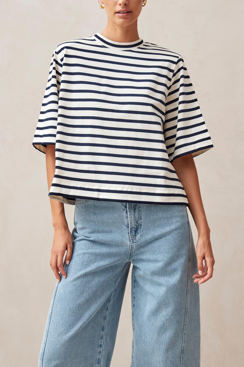 Alohas Capa white navy stripe oversized t-shirt shoulder pad | Pipe and Row