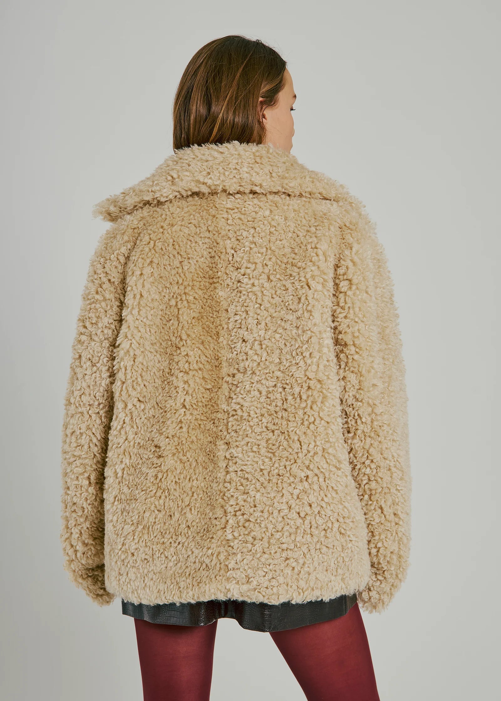 Norr oversized Bang teddy shearling jacket beige ecru Wide lapels PIPE AND ROW