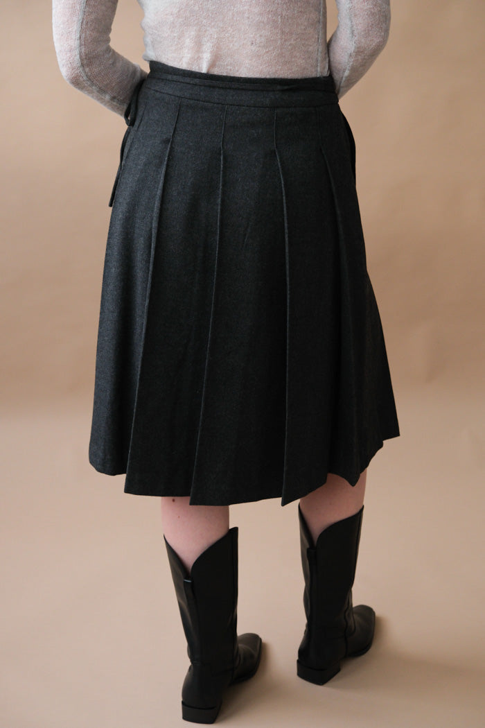 RIBBONED PLEATS WRAP SKIRT