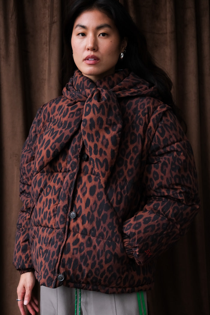 PEARL CHOCOLATE LEOPARD PUFFER