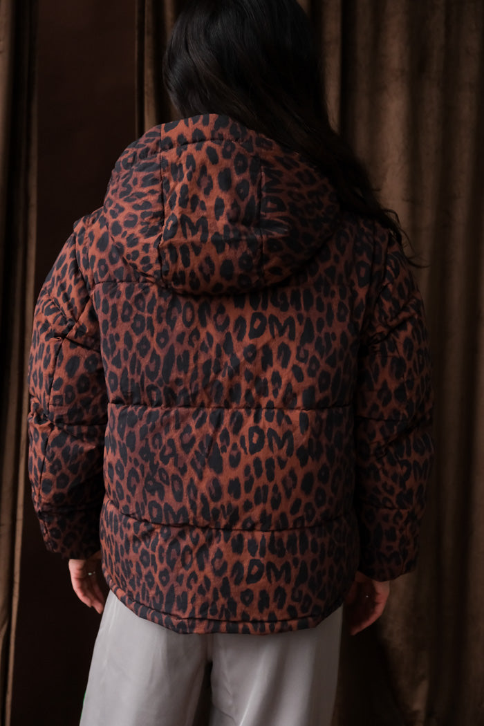 PEARL CHOCOLATE LEOPARD PUFFER