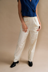 Rita Row relaxed fit, high waist, Bang pant beige tan | Pipe and Row