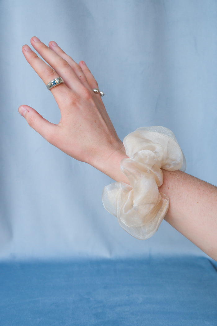 SHEER CHAMPAGNE SCRUNCHIE