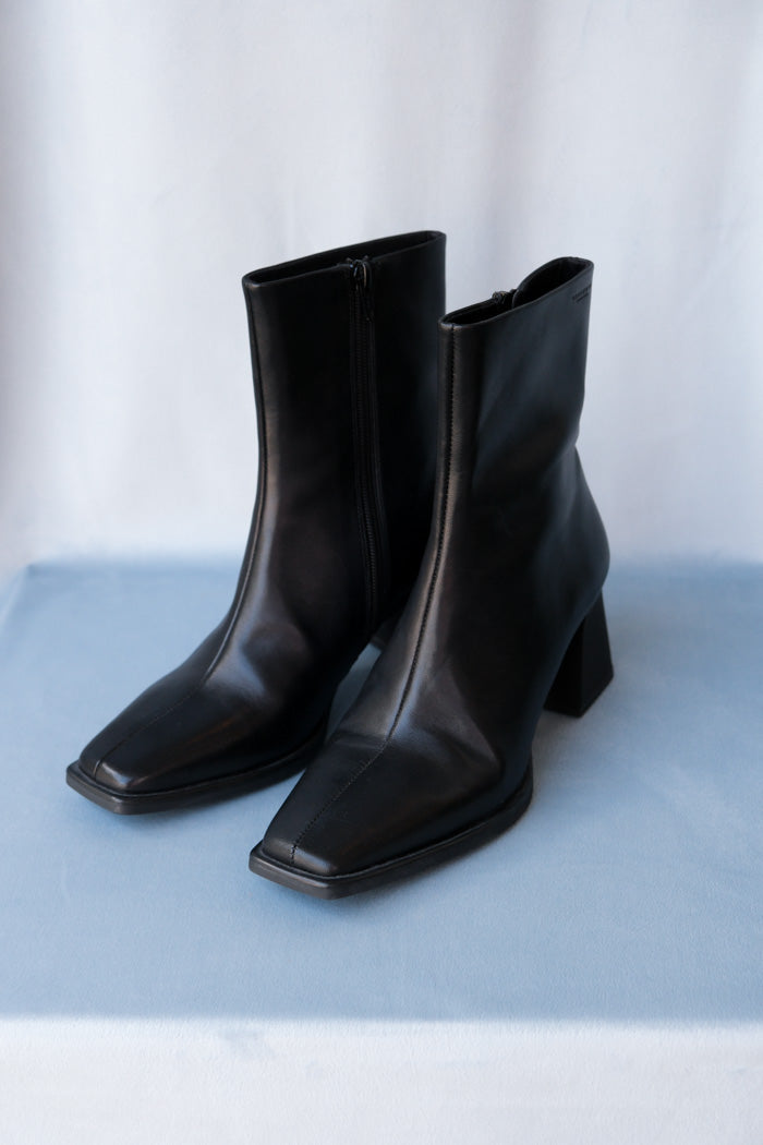 HEDDA BOOTS BLACK