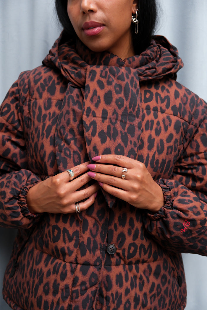 PEARL CHOCOLATE LEOPARD PUFFER