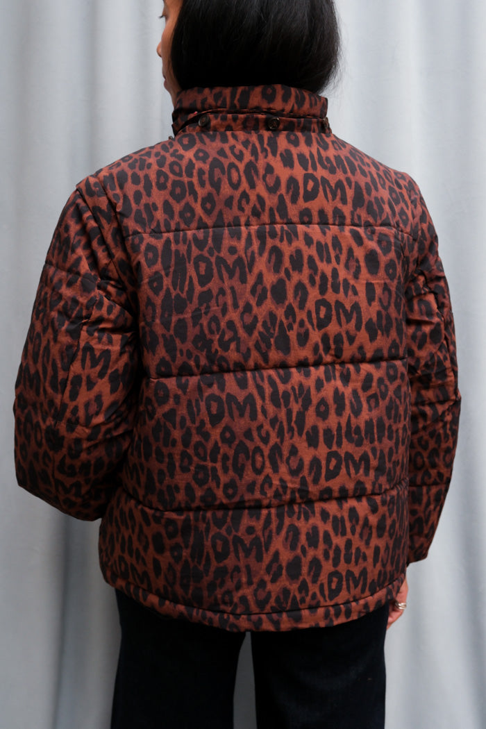 PEARL CHOCOLATE LEOPARD PUFFER