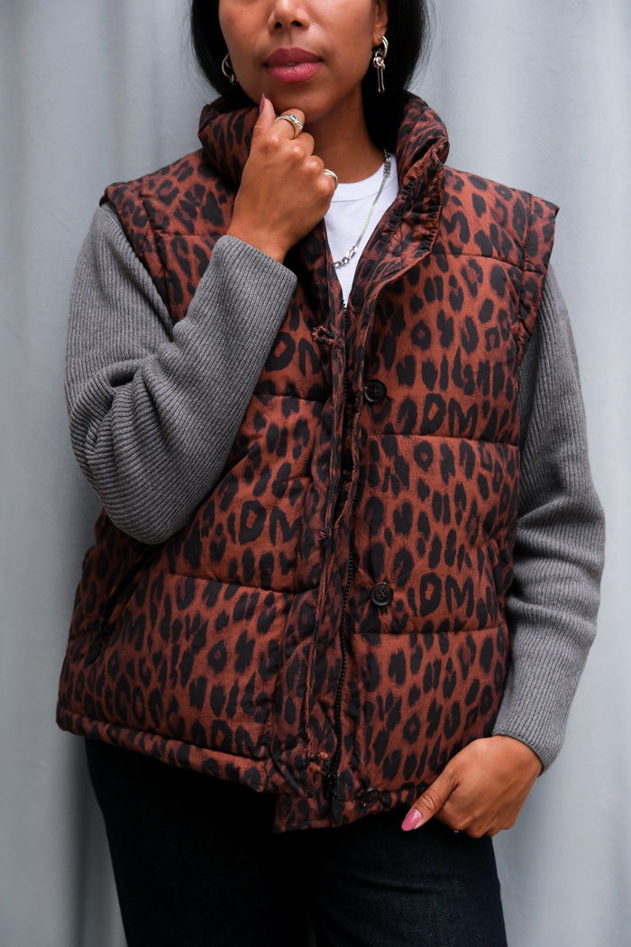 PEARL CHOCOLATE LEOPARD PUFFER