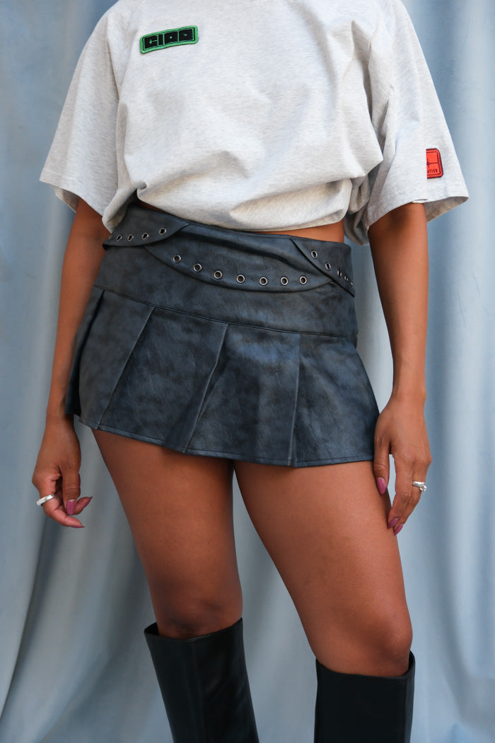 ATTIC BOX SKIRT