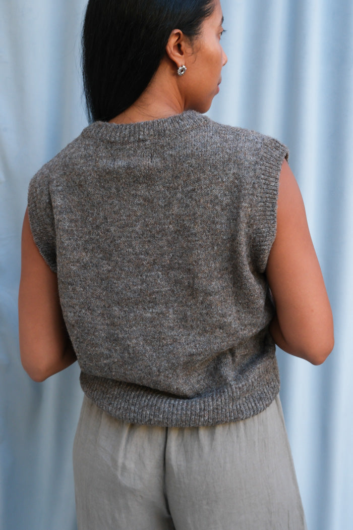 WOOL BLEND V-NECK VEST