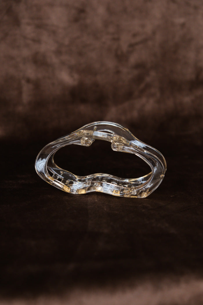 LARGE OVAL HAIR CLAW CHAMPAGNE