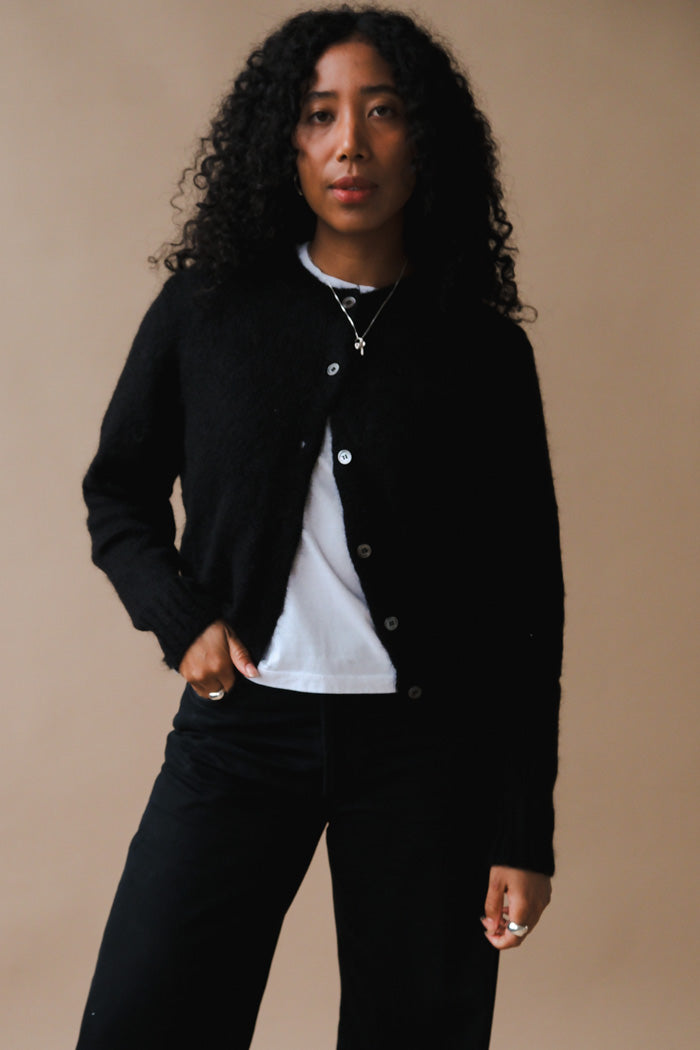 UNISEX CREWNECK KNIT CARDIGAN