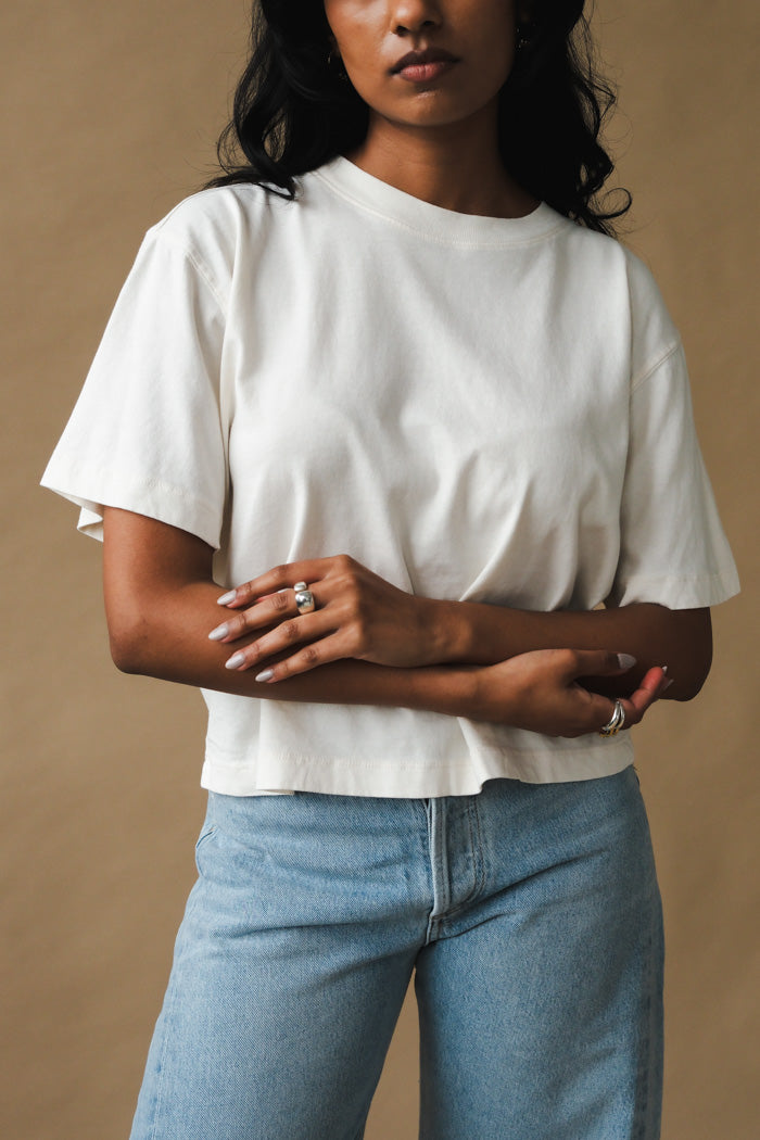 SHORT SLEEVE CROP TEE BONE