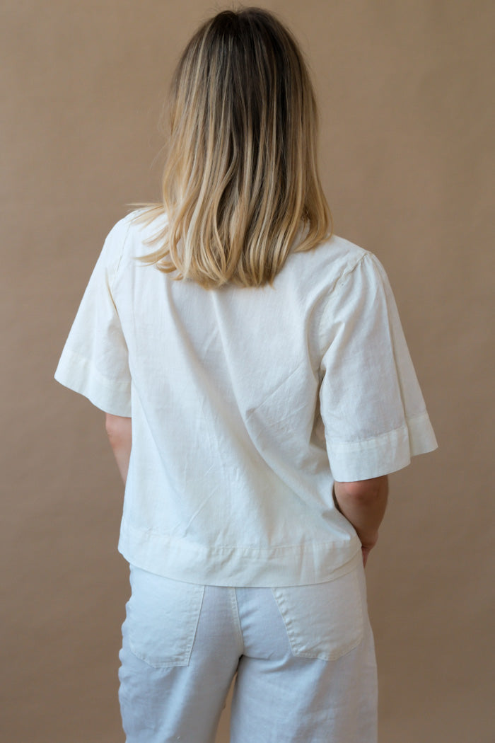 EMBROIDERY TIED BLOUSE