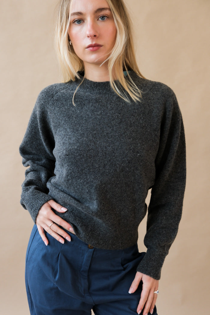 UNISEX SHAGGY DOG SWEATER