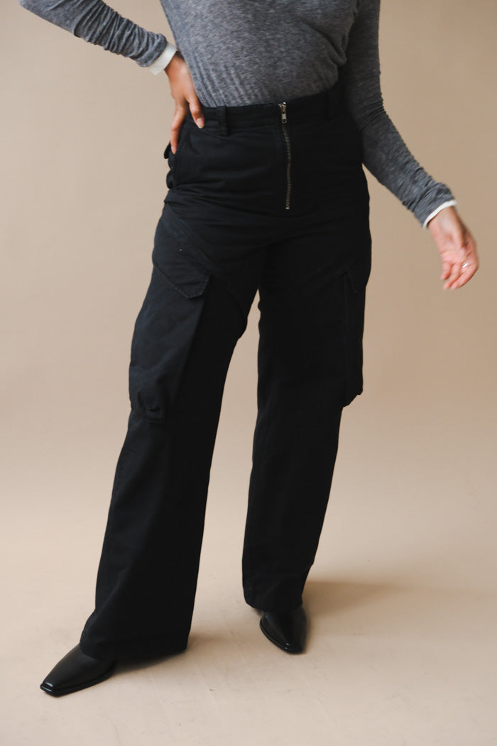 GARMENT-DYED GABARDINE WIDE CARGO PANTS