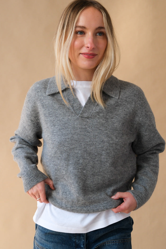 UNISEX OPEN COLLARED SWEATER