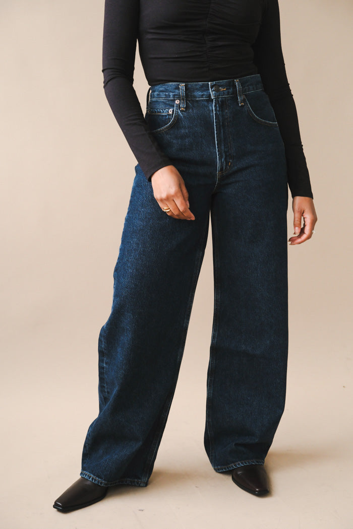 LOW CURVE JEAN